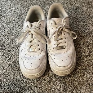 Nike White Airforces Wmns 7.5